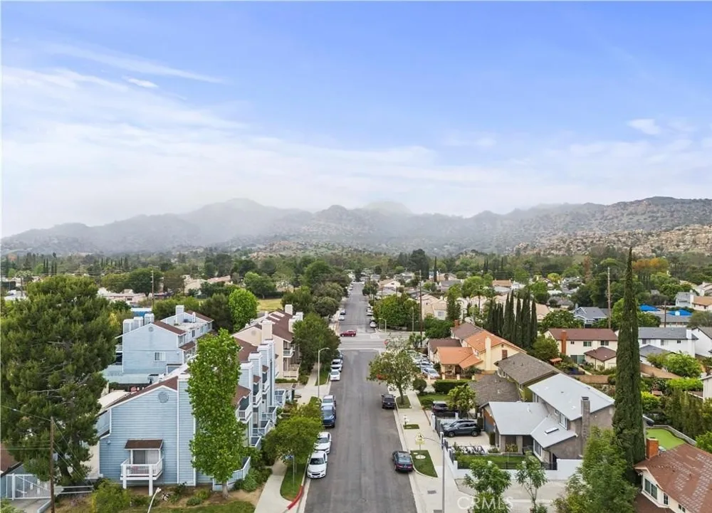 21912 Hiawatha #2 Chatsworth, CA 91311
