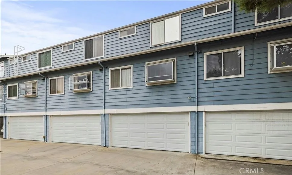 21912 Hiawatha #2 Chatsworth, CA 91311