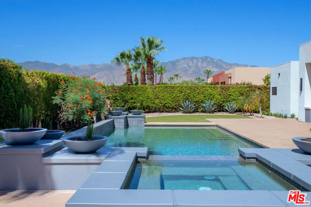 28 Summer Sky Circle Rancho Mirage, CA 92270