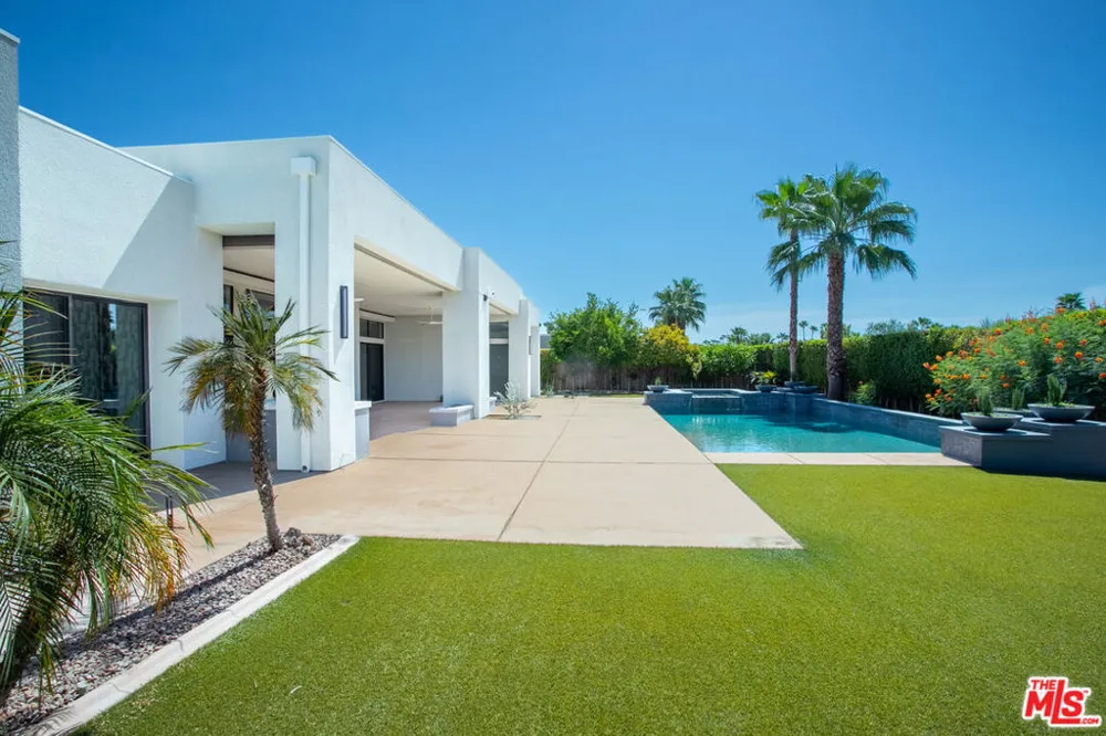 28 Summer Sky Circle Rancho Mirage, CA 92270