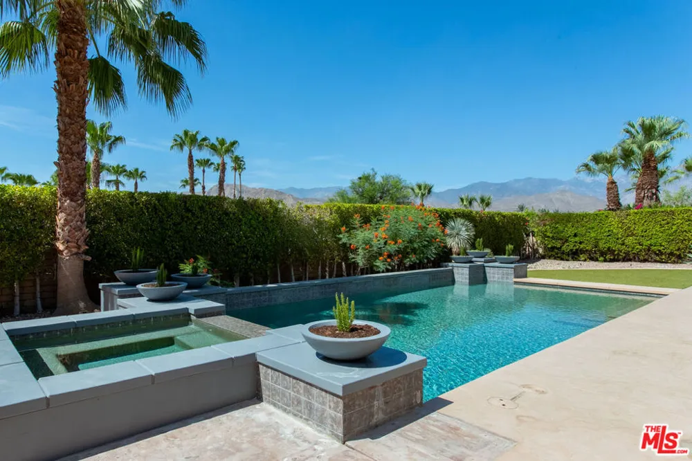 28 Summer Sky Circle Rancho Mirage, CA 92270