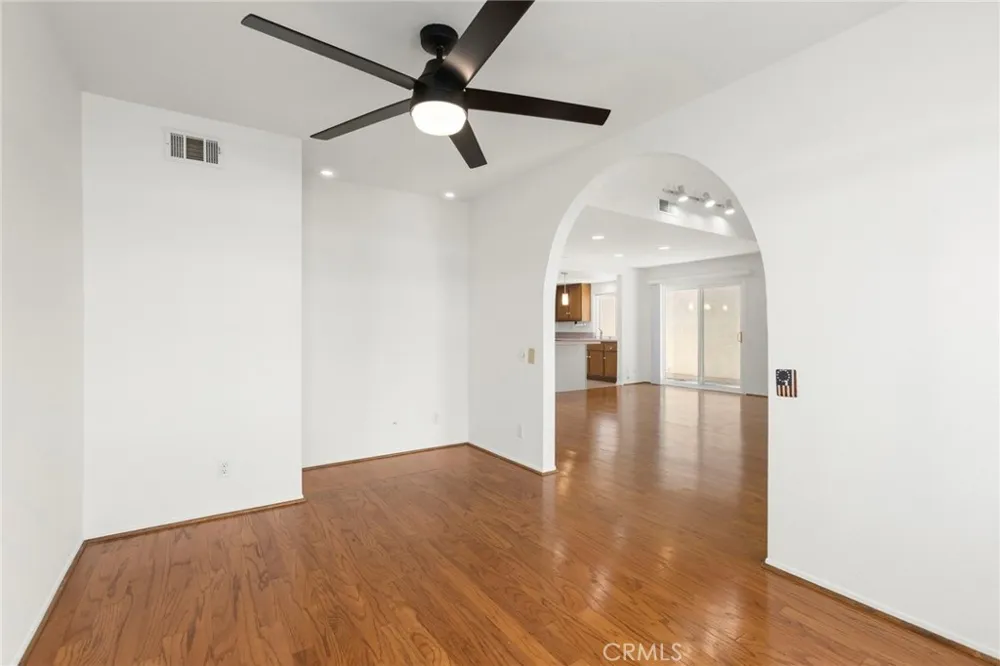 27863 Espinoza Mission Viejo, CA 92692