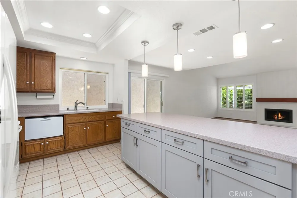 27863 Espinoza Mission Viejo, CA 92692