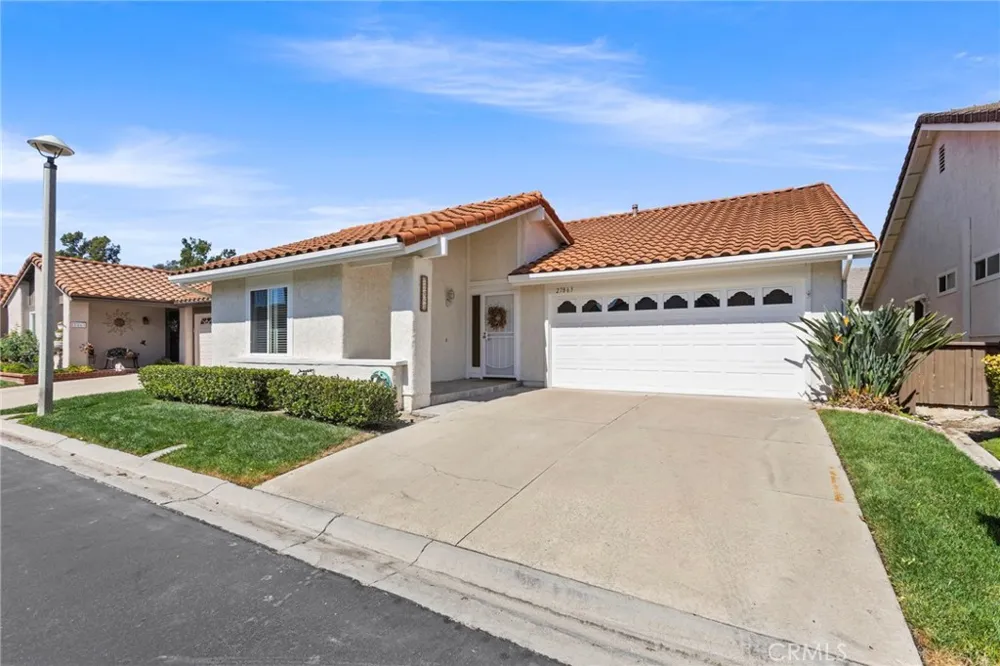 27863 Espinoza Mission Viejo, CA 92692