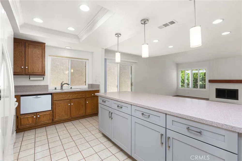 27863 Espinoza Mission Viejo, CA 92692