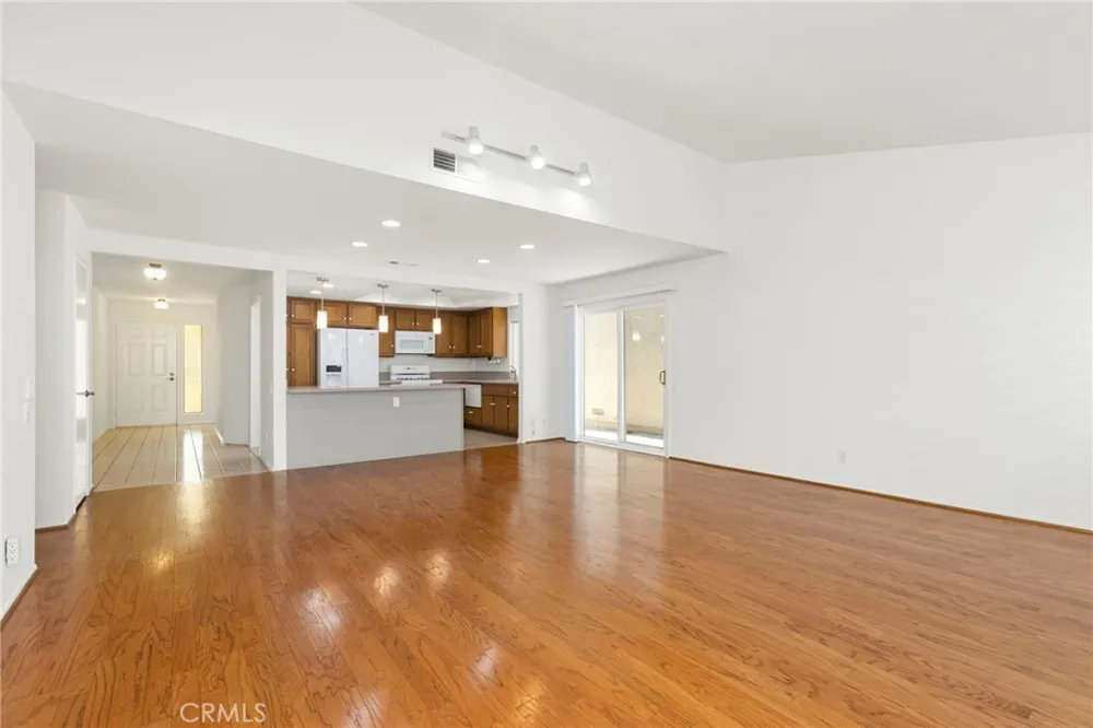 27863 Espinoza Mission Viejo, CA 92692