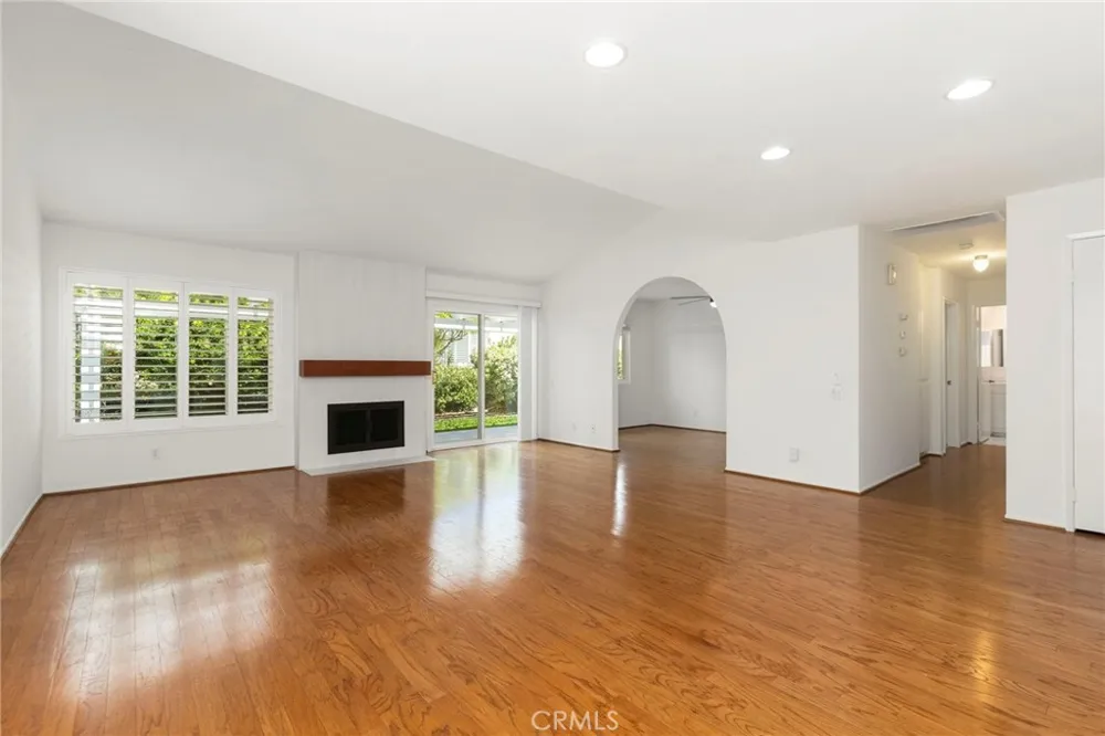 27863 Espinoza Mission Viejo, CA 92692