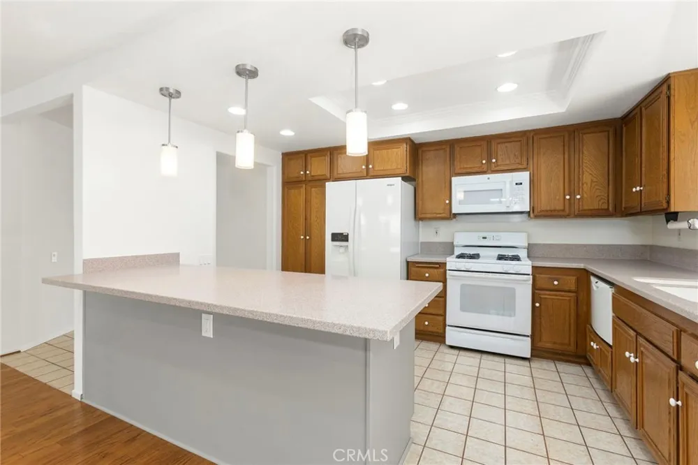 27863 Espinoza Mission Viejo, CA 92692