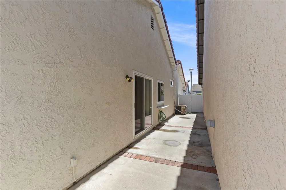 27863 Espinoza Mission Viejo, CA 92692