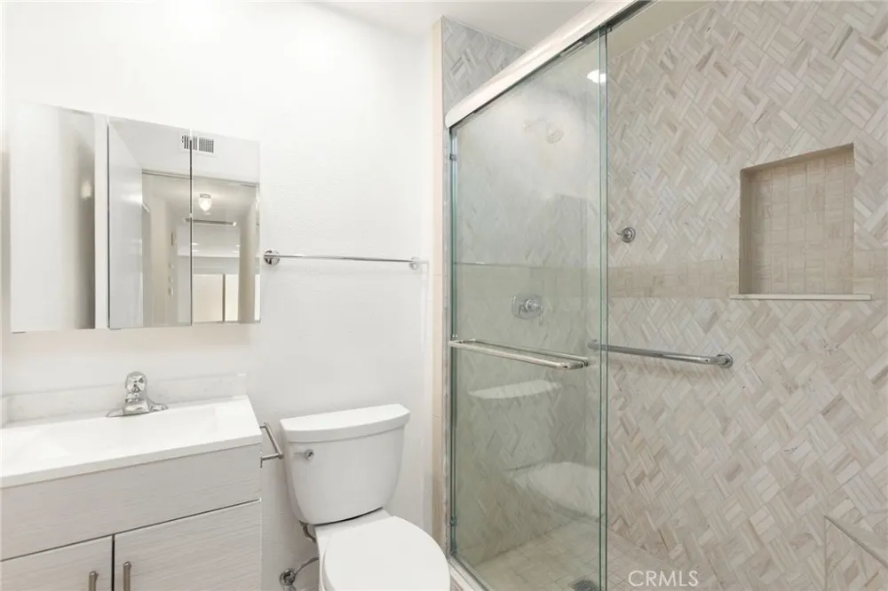 27863 Espinoza Mission Viejo, CA 92692