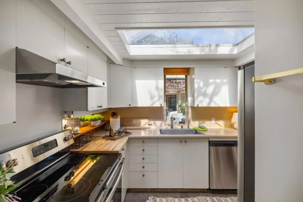 1317 San Carlos Street Carmel, CA 93921