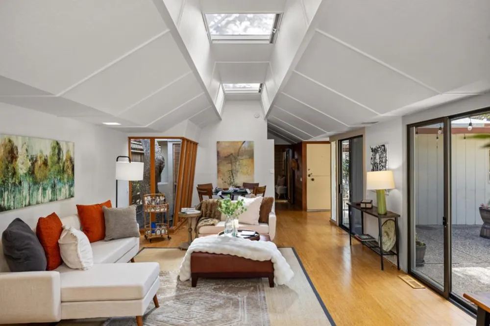 1317 San Carlos Street Carmel, CA 93921