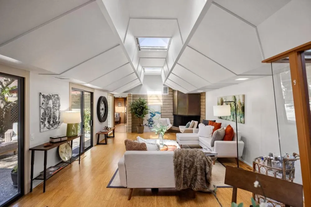 1317 San Carlos Street Carmel, CA 93921