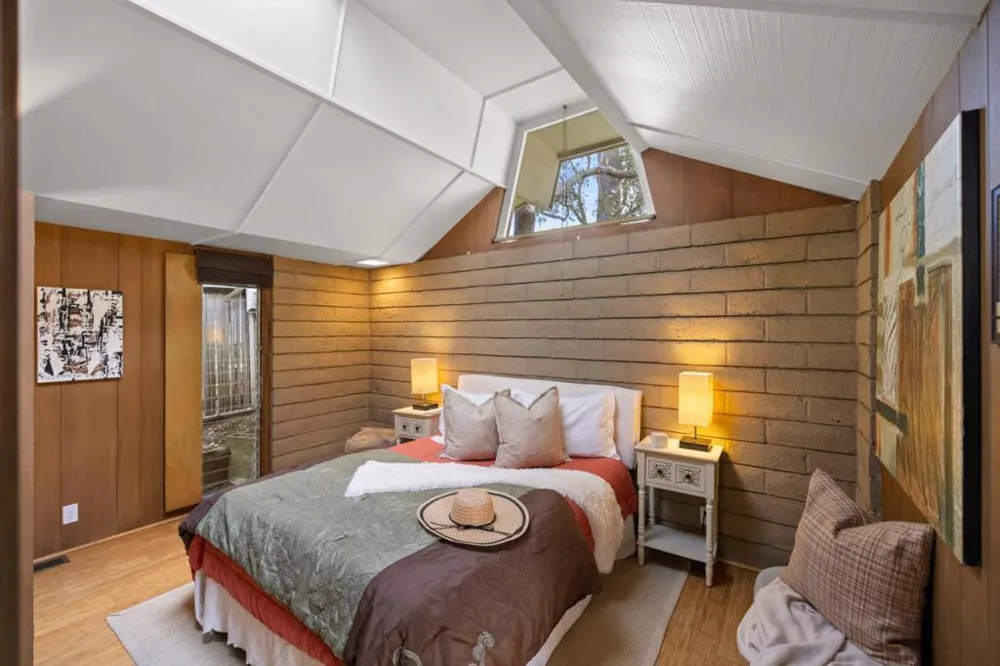 1317 San Carlos Street Carmel, CA 93921
