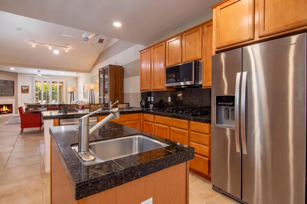 222 Canyon Circle #5 Palm Springs, CA 92264