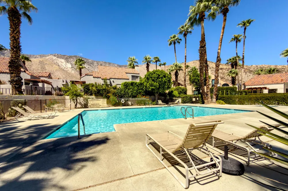 222 Canyon Circle #5 Palm Springs, CA 92264