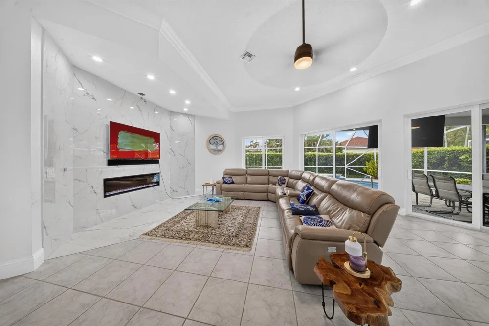 7690 La Corniche Circle Boca Raton, FL 33433