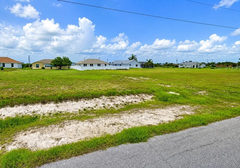 2524 NW 7TH STREET Cape Coral, FL 33993