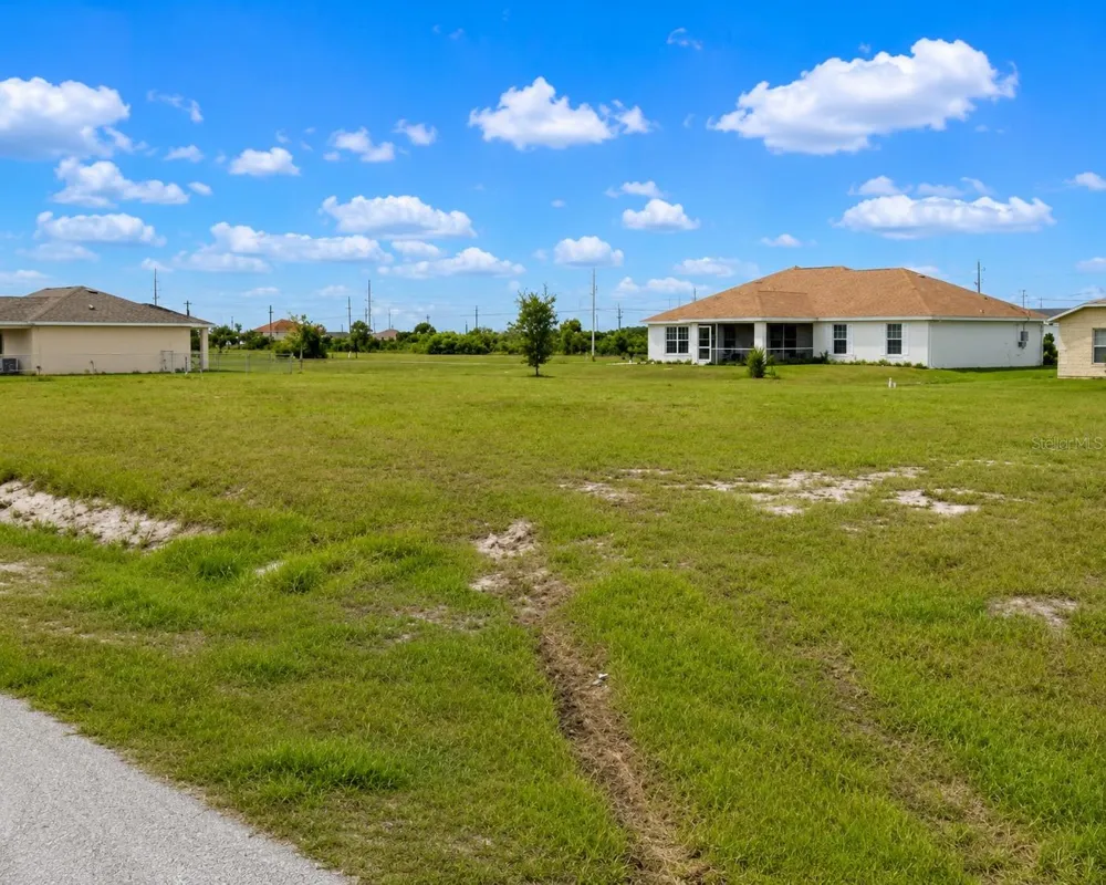 2524 NW 7TH STREET Cape Coral, FL 33993