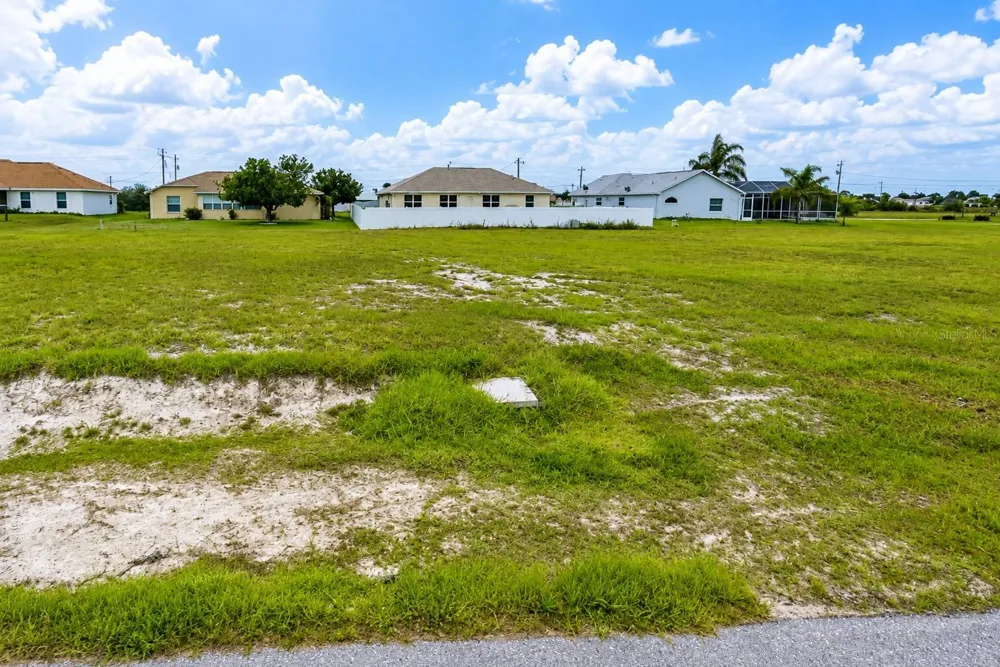 2524 NW 7TH STREET Cape Coral, FL 33993