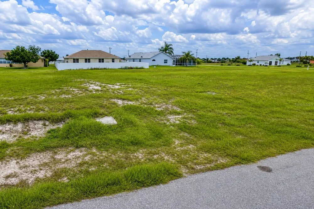2524 NW 7TH STREET Cape Coral, FL 33993