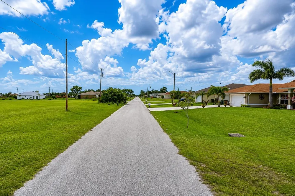 2524 NW 7TH STREET Cape Coral, FL 33993