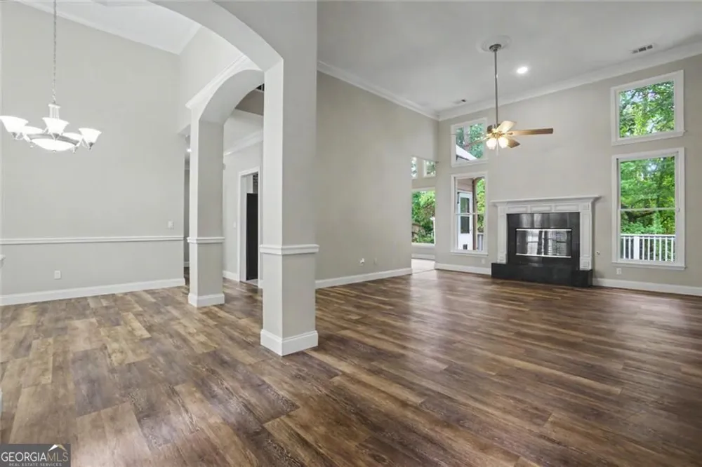 102 Legacy CT Woodstock, GA 30189