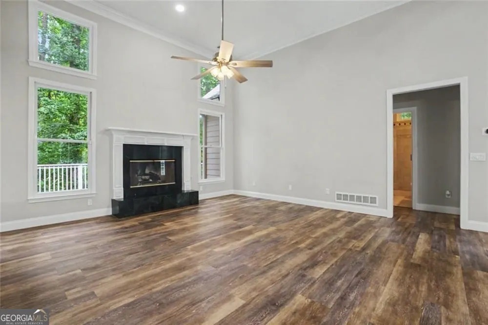 102 Legacy CT Woodstock, GA 30189