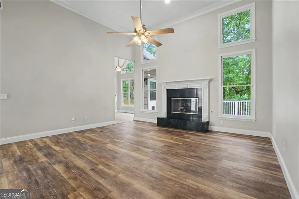 102 Legacy CT Woodstock, GA 30189