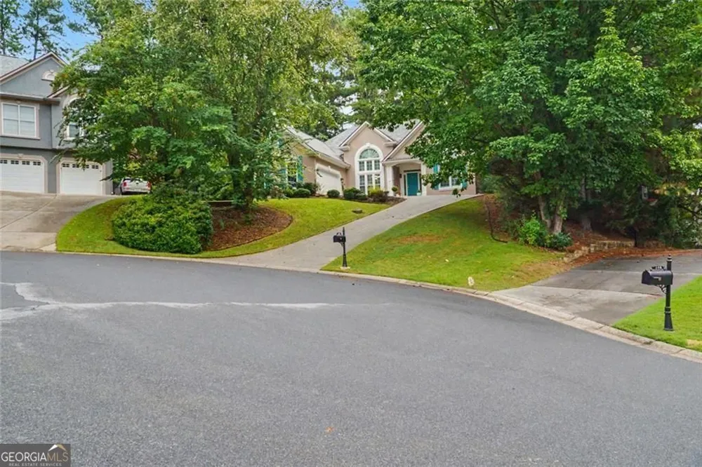 102 Legacy CT Woodstock, GA 30189
