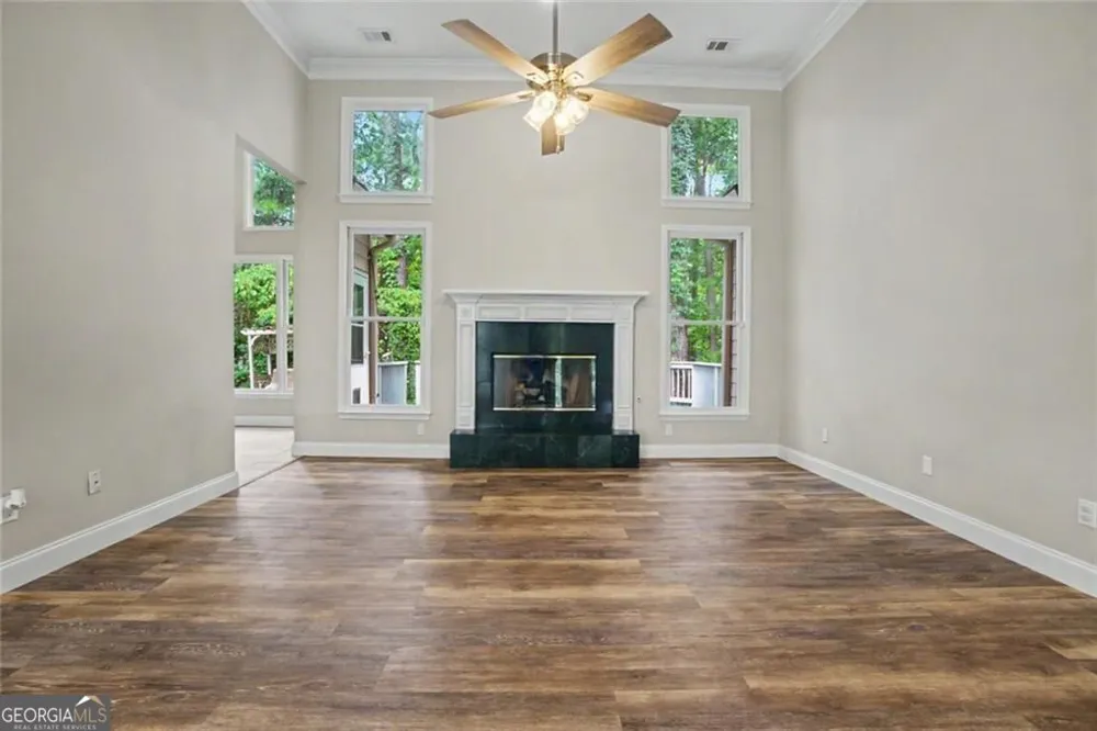 102 Legacy CT Woodstock, GA 30189