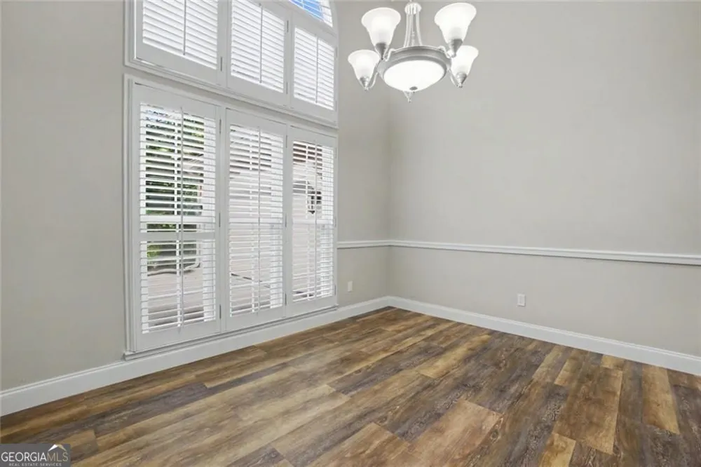 102 Legacy CT Woodstock, GA 30189