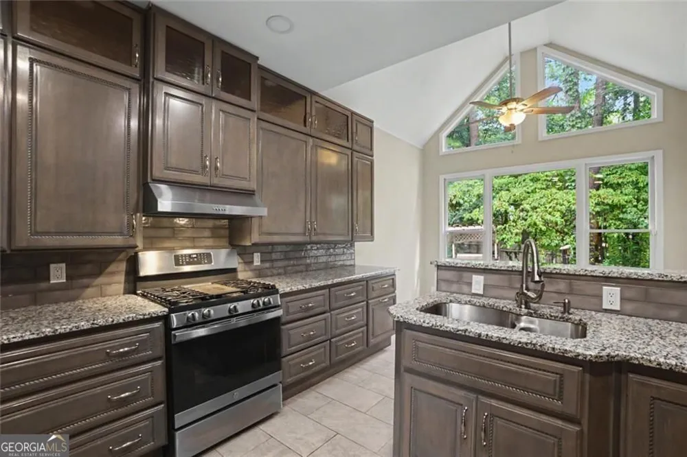 102 Legacy CT Woodstock, GA 30189