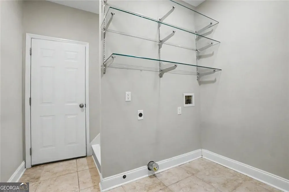 102 Legacy CT Woodstock, GA 30189