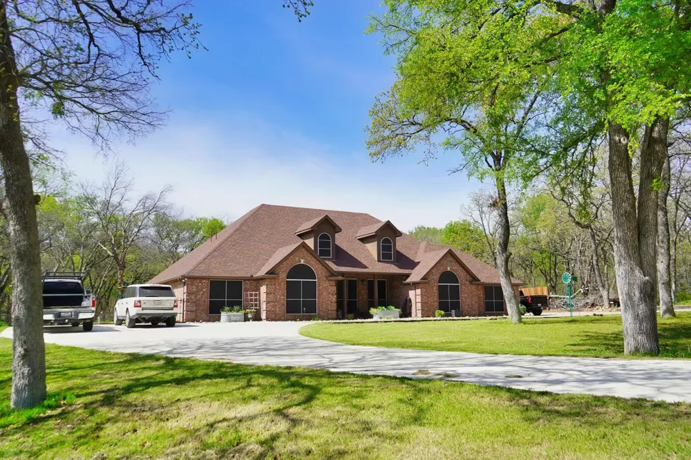 286 W Ridge Street Decatur, TX 76234
