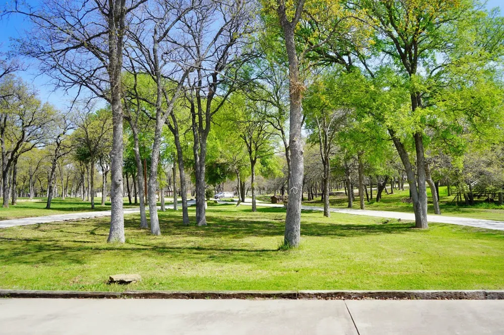 286 W Ridge Street Decatur, TX 76234