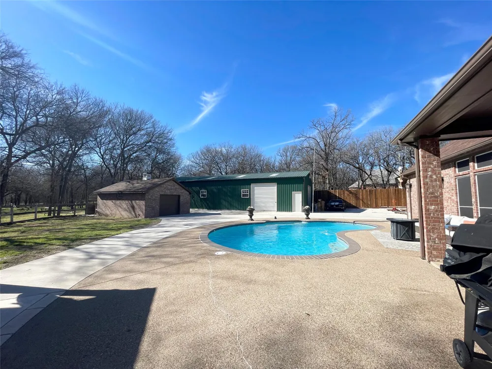 286 W Ridge Street Decatur, TX 76234