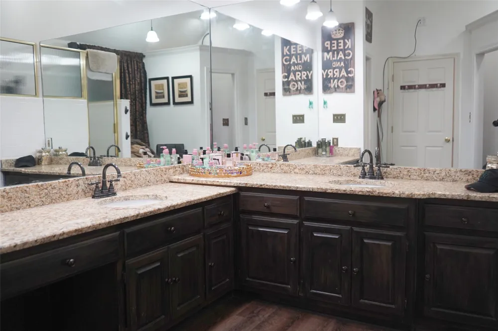 286 W Ridge Street Decatur, TX 76234