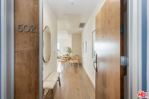 105 S Mariposa Avenue