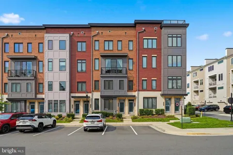 43185 MONGOLD SQUARE