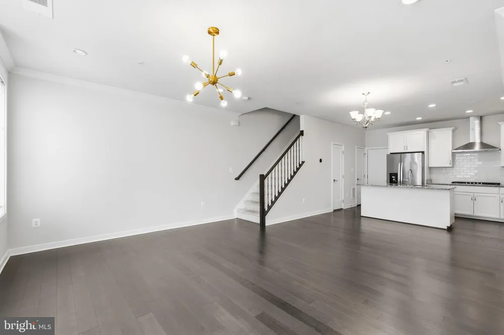 43185 MONGOLD SQUARE Ashburn, VA 20148