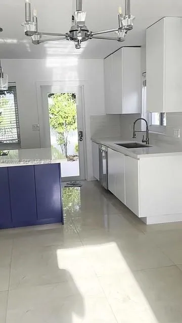 638 SW 5th Ave #B Fort Lauderdale, FL 33315