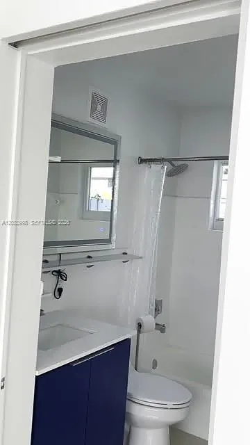 638 SW 5th Ave #B Fort Lauderdale, FL 33315