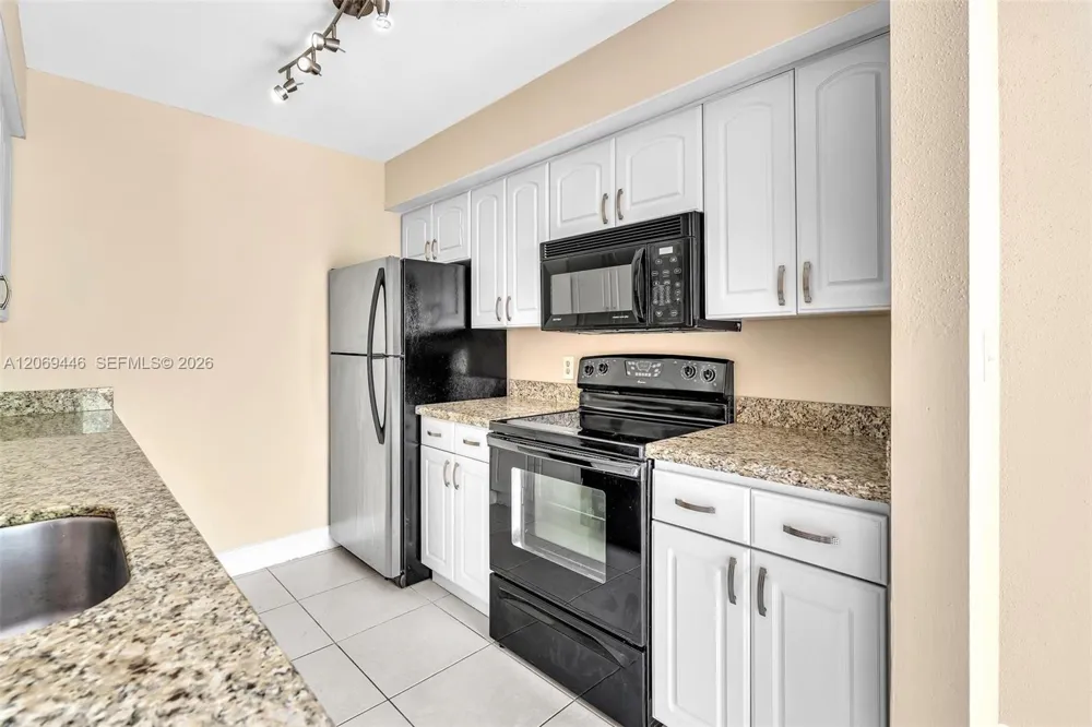 2667 NW 33rd St #2413 Oakland Park, FL 33309