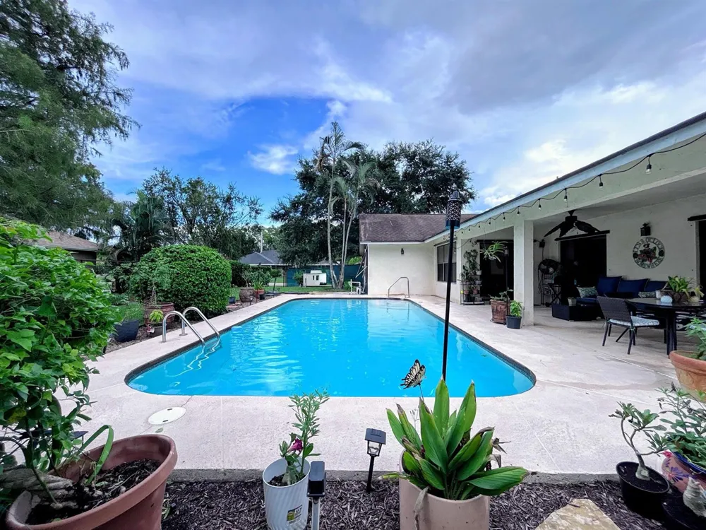 569 DOLLARSPOT COURT Wellington, FL 33414
