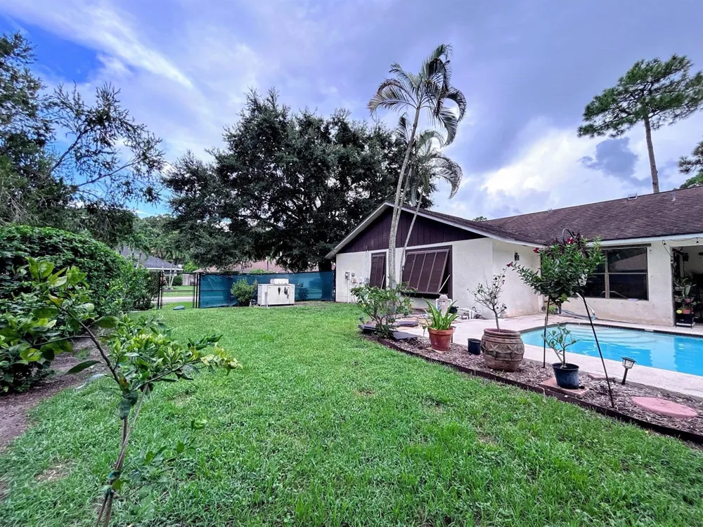 569 DOLLARSPOT COURT Wellington, FL 33414