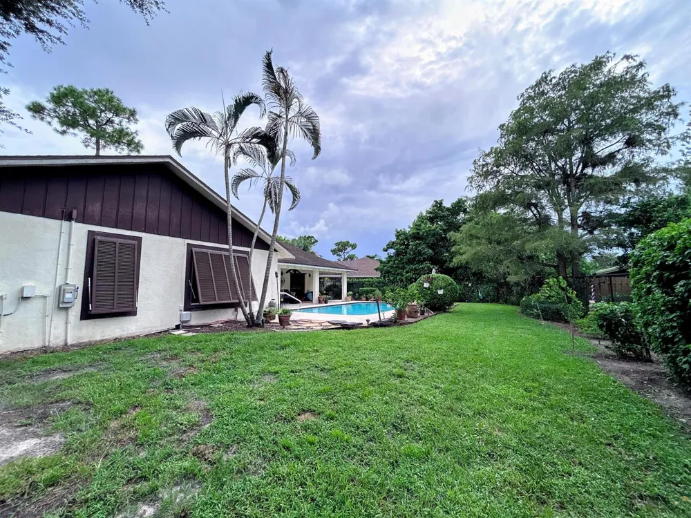 569 DOLLARSPOT COURT Wellington, FL 33414