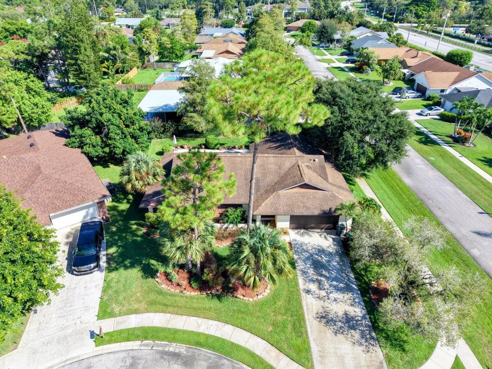 569 DOLLARSPOT COURT Wellington, FL 33414