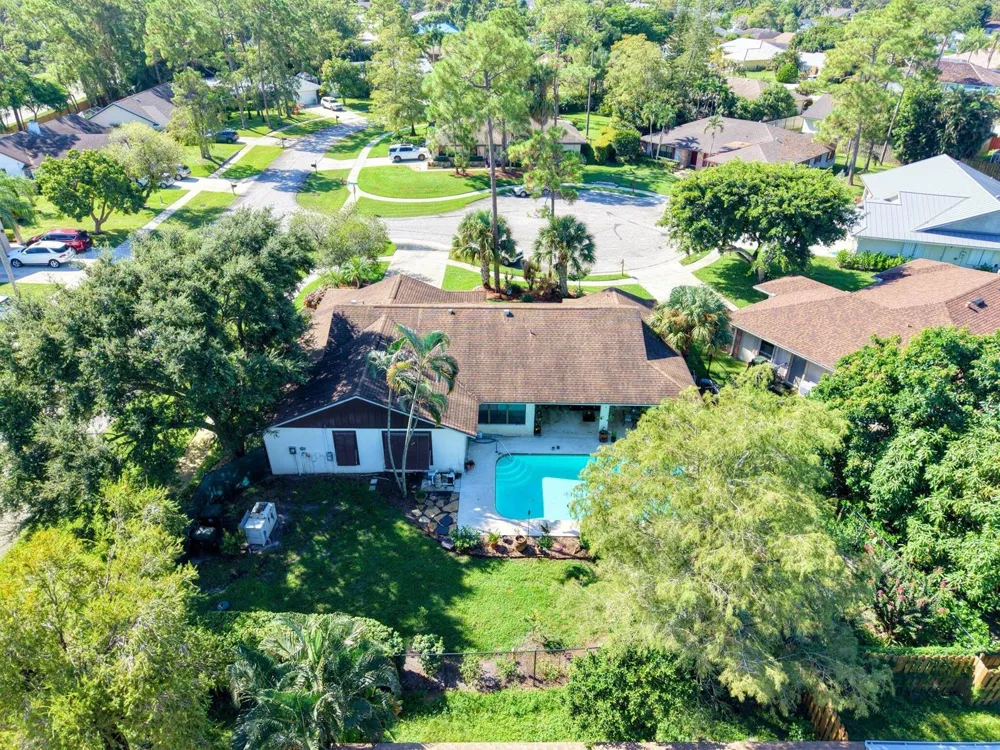569 DOLLARSPOT COURT Wellington, FL 33414