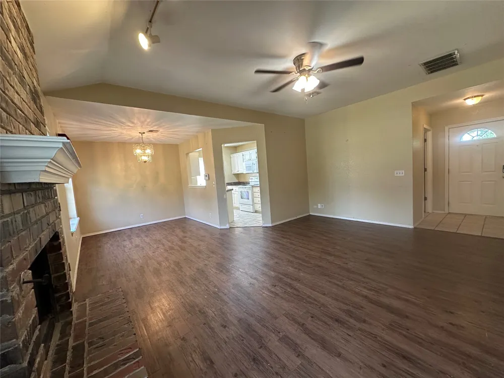 10617 E 112th Place Owasso, OK 74055
